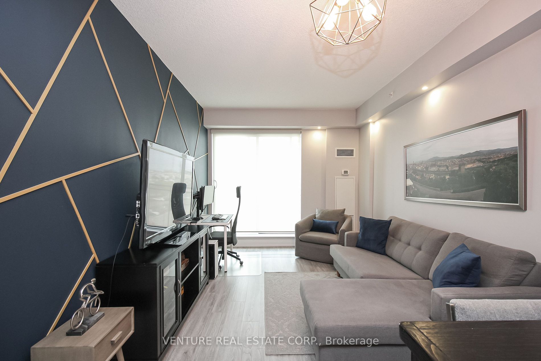 12 Woodstream Blvd, #505