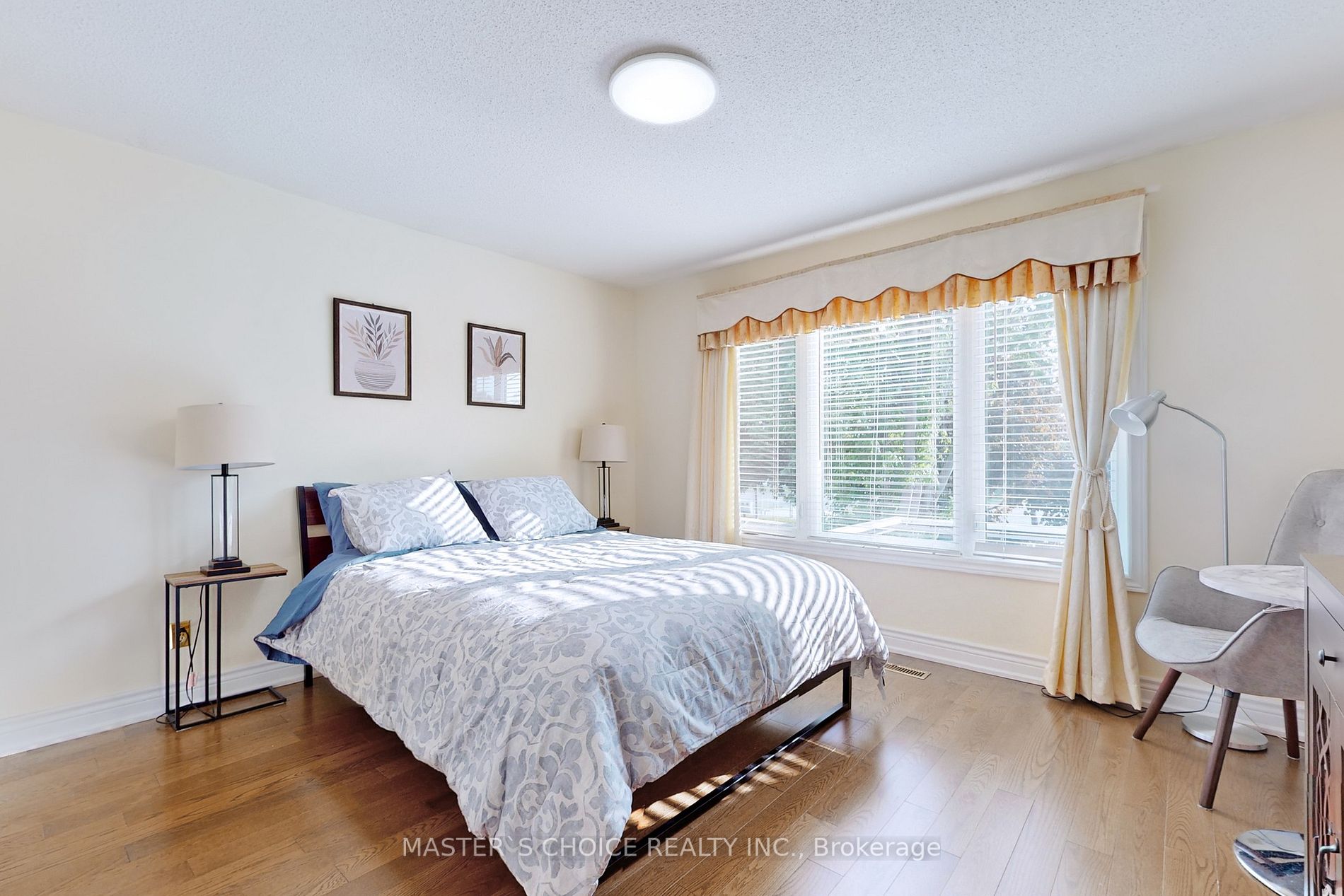 30 Miriam Cres