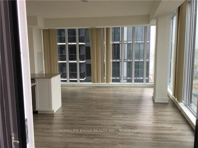 9600 Yonge Street, #1011