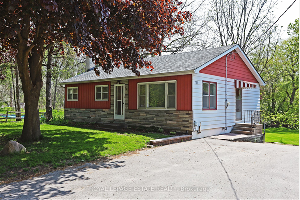 221 Main St N, Newmarket