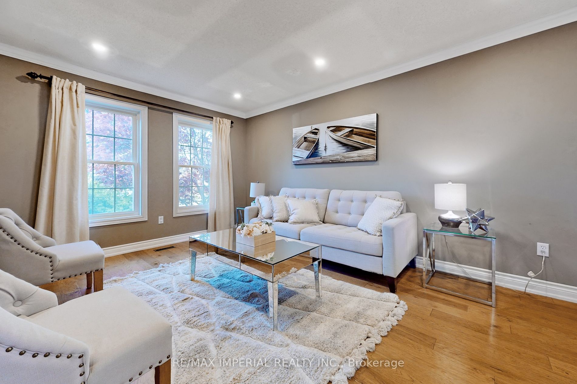 158 Chambers Cres
