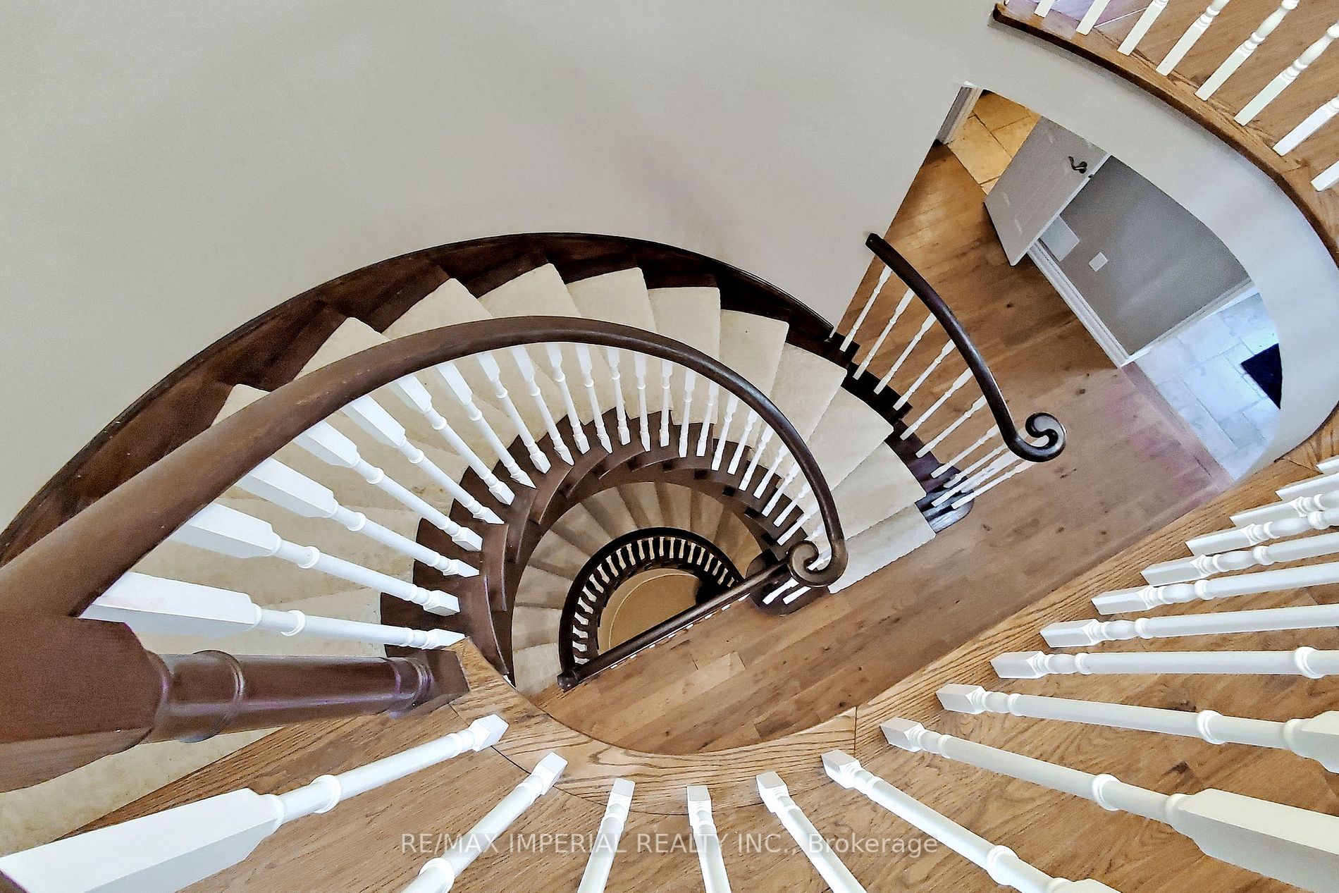 158 Chambers Cres