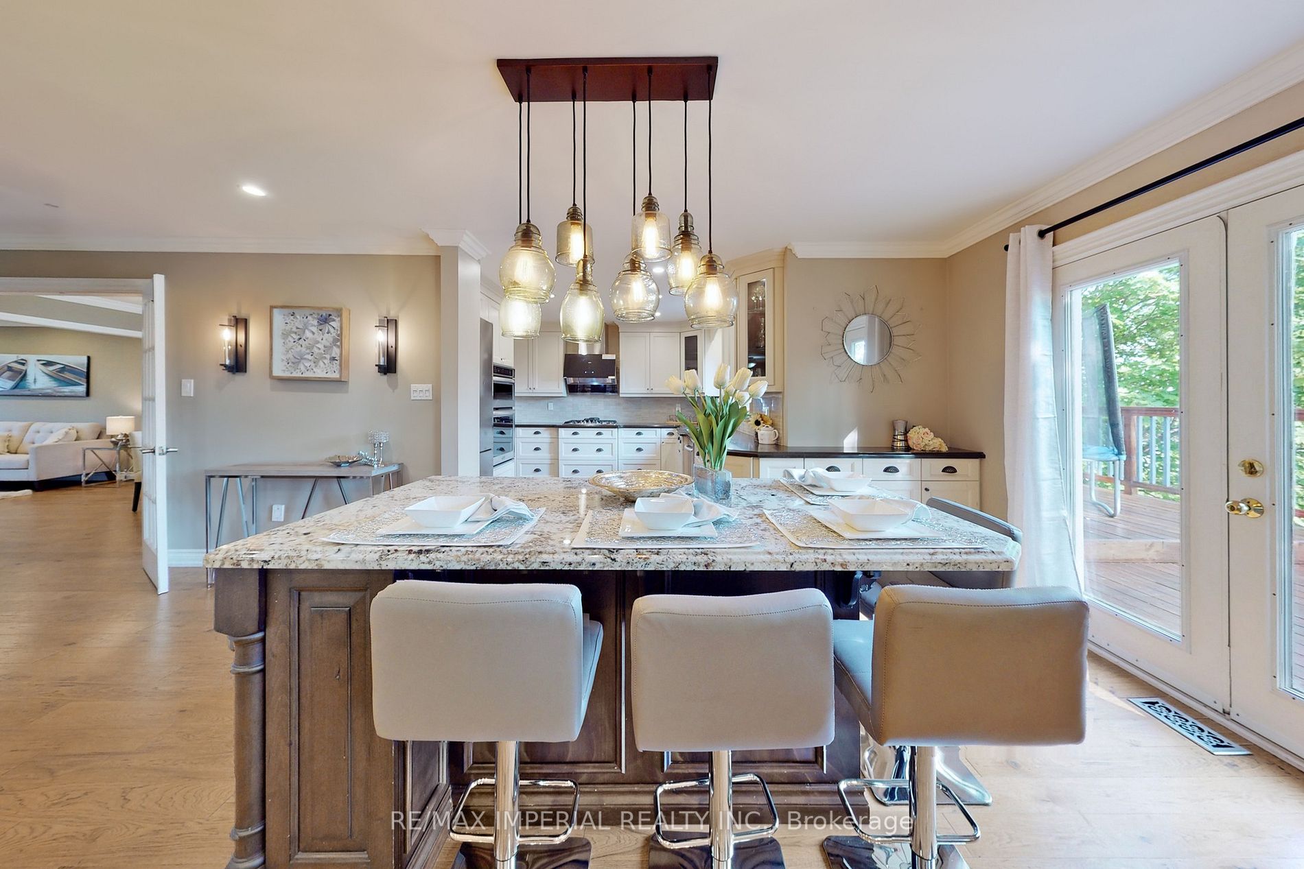158 Chambers Cres