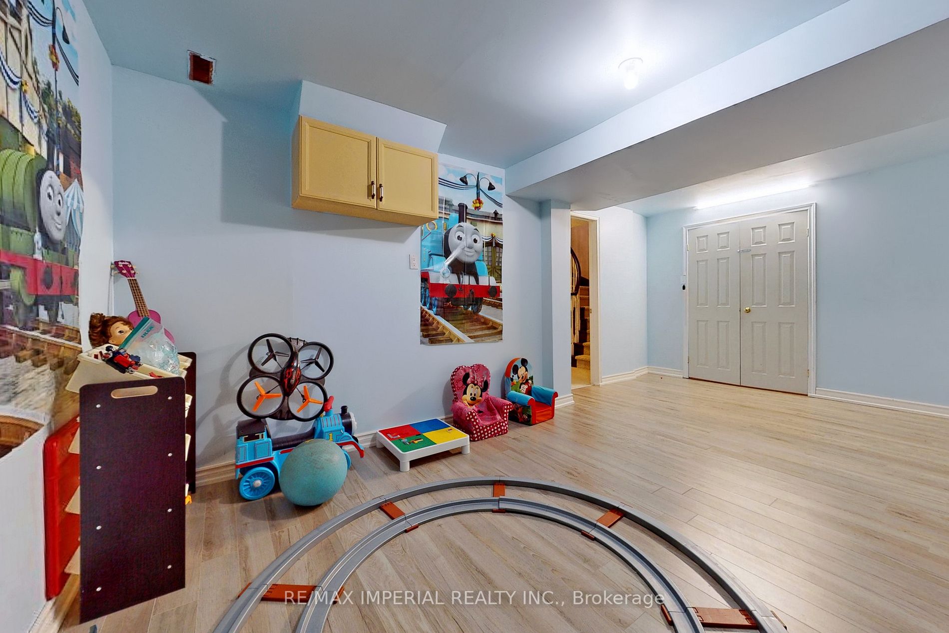 158 Chambers Cres