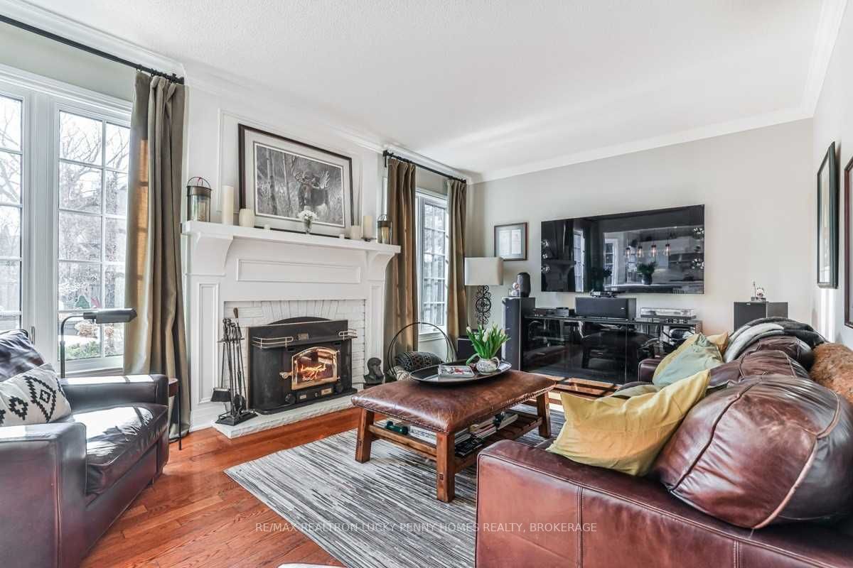74 Braeside Square