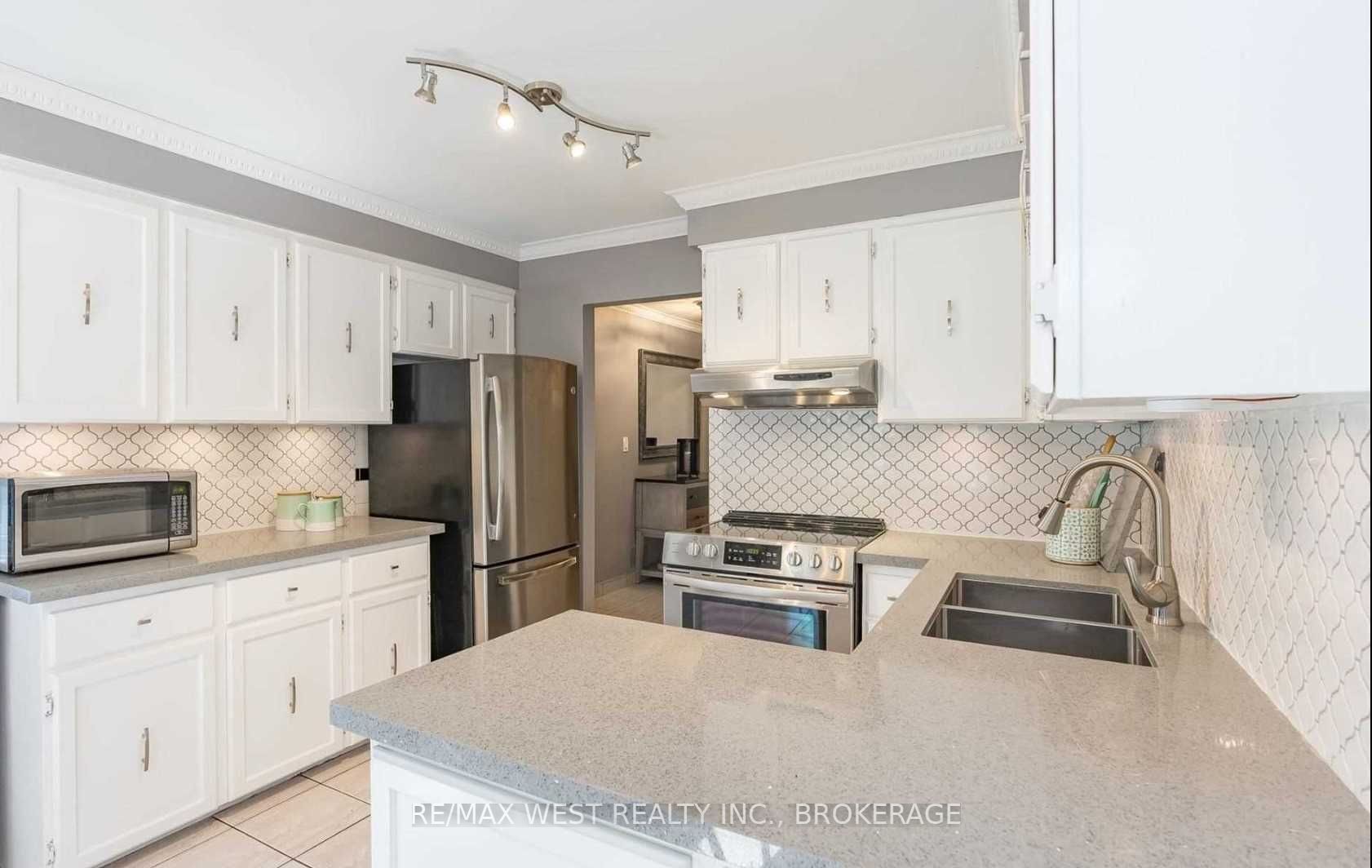 104 Fred Cook Dr