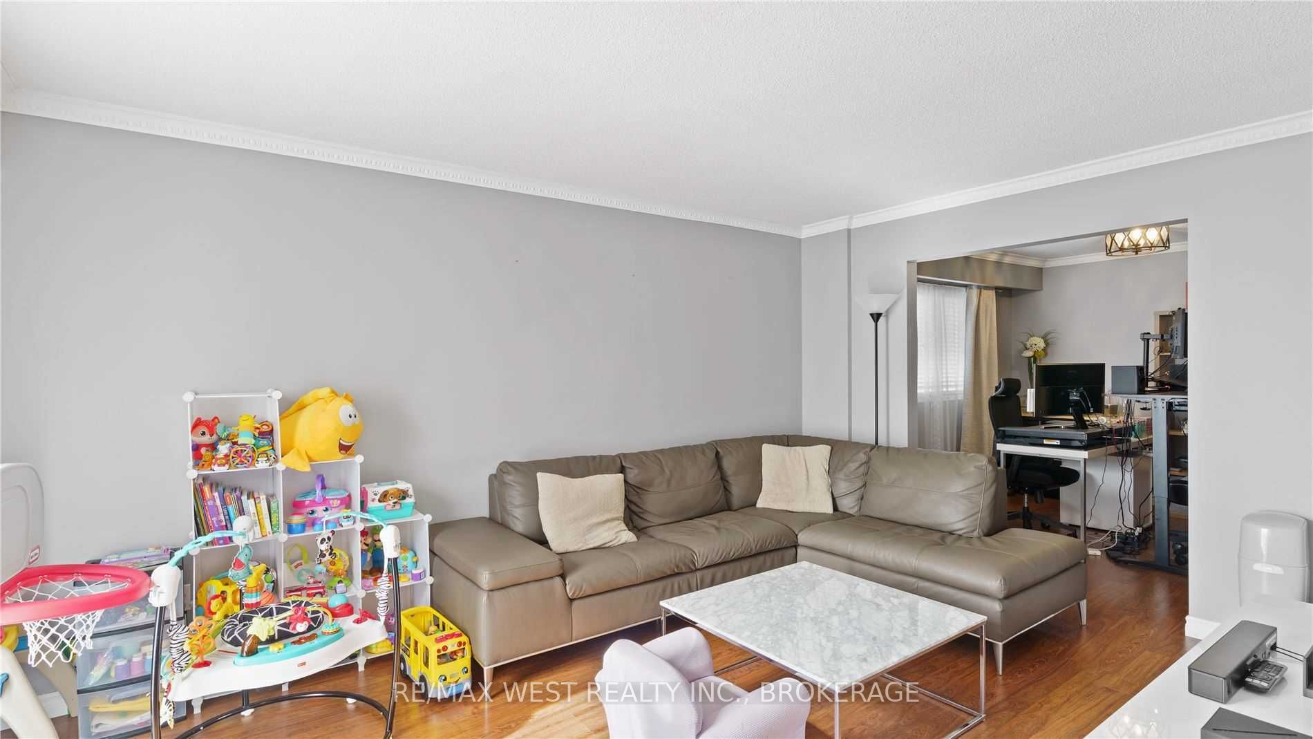 104 Fred Cook Dr