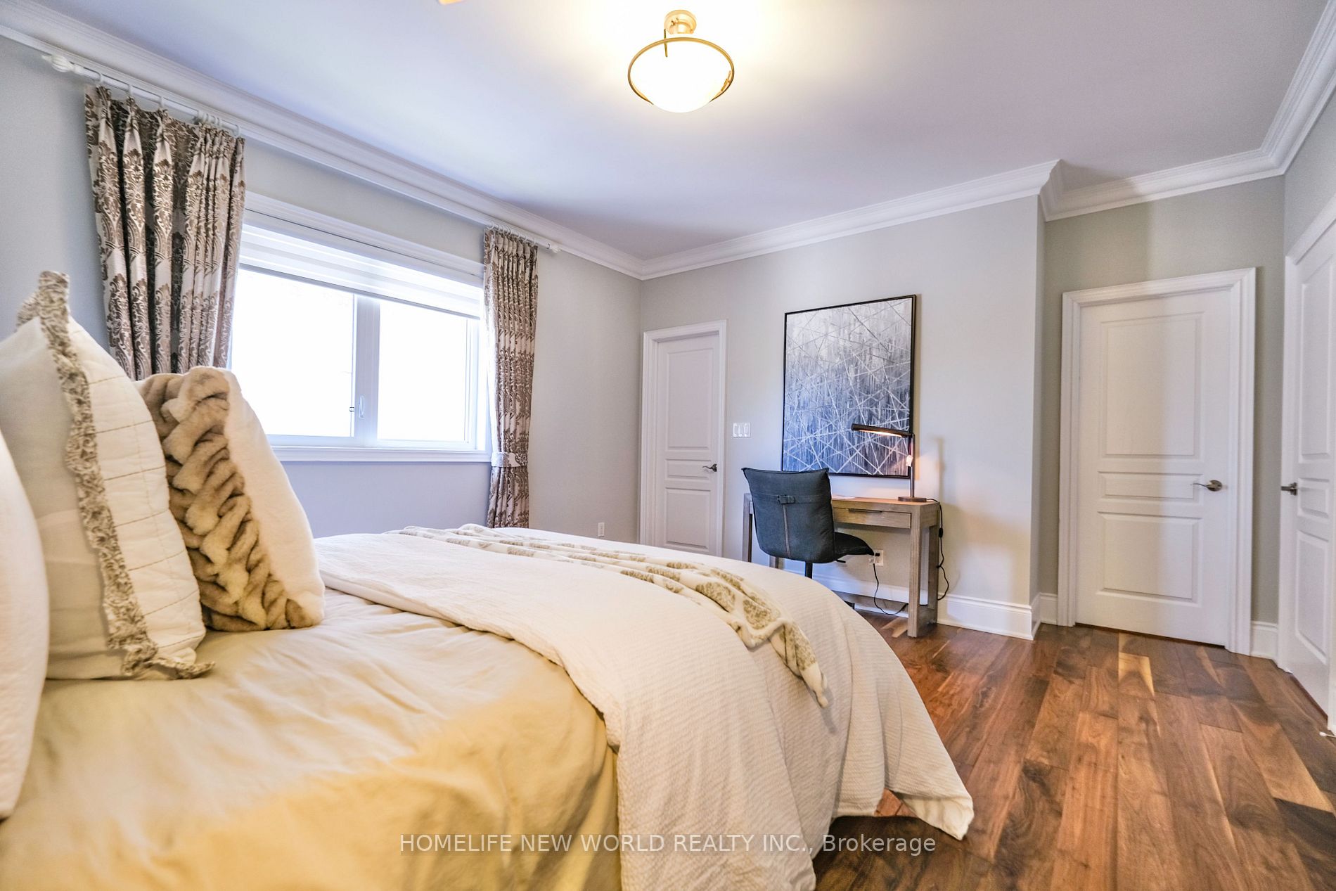 98 Carisbrooke Circ