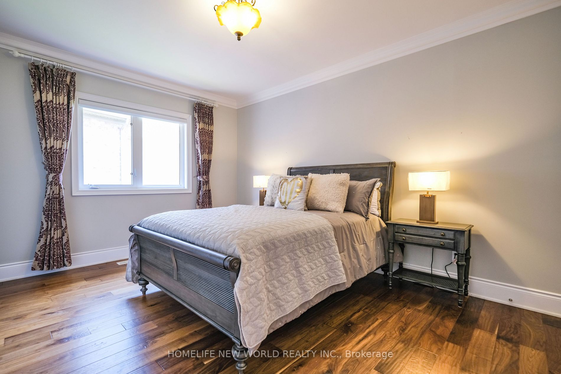 98 Carisbrooke Circ