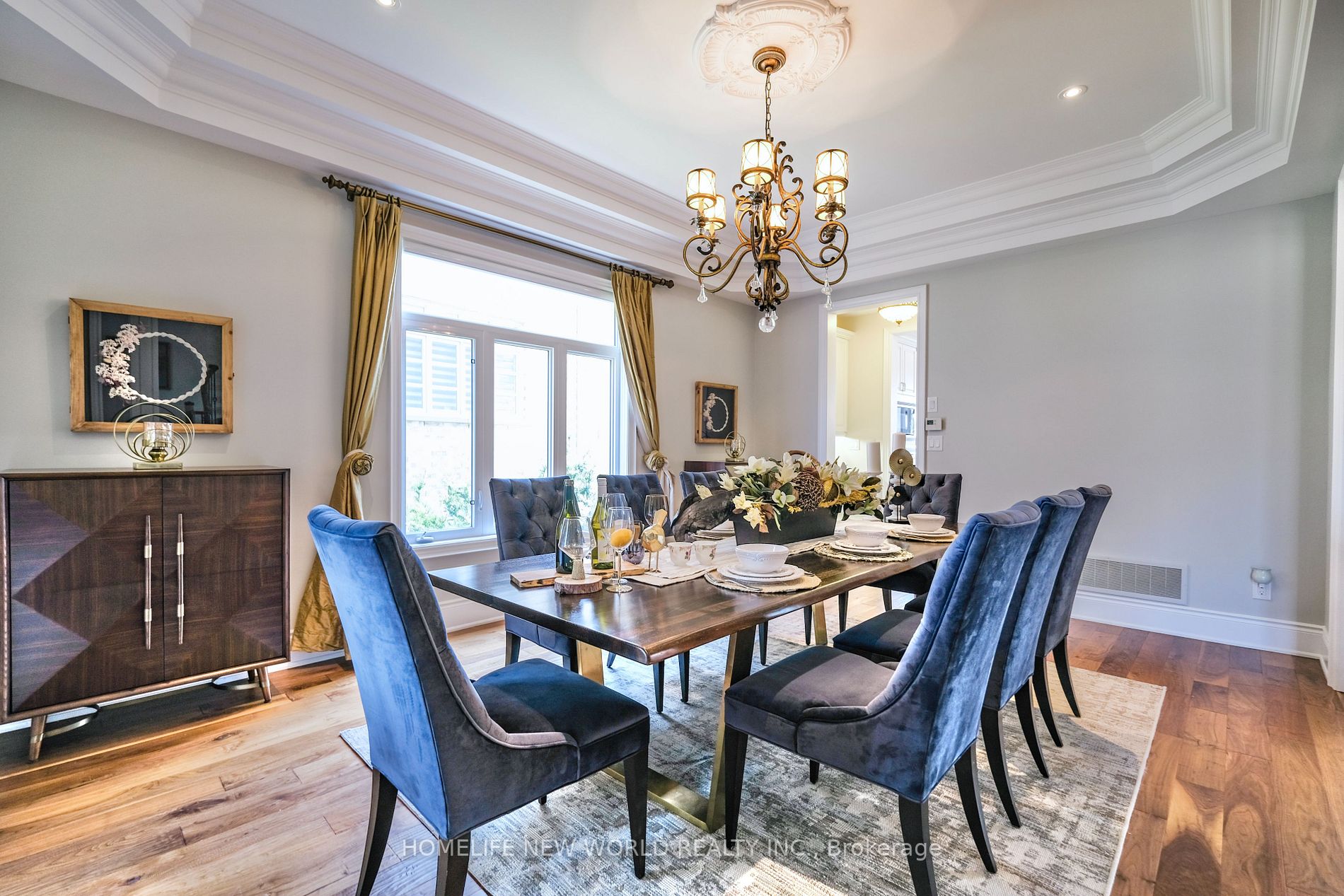 98 Carisbrooke Circ