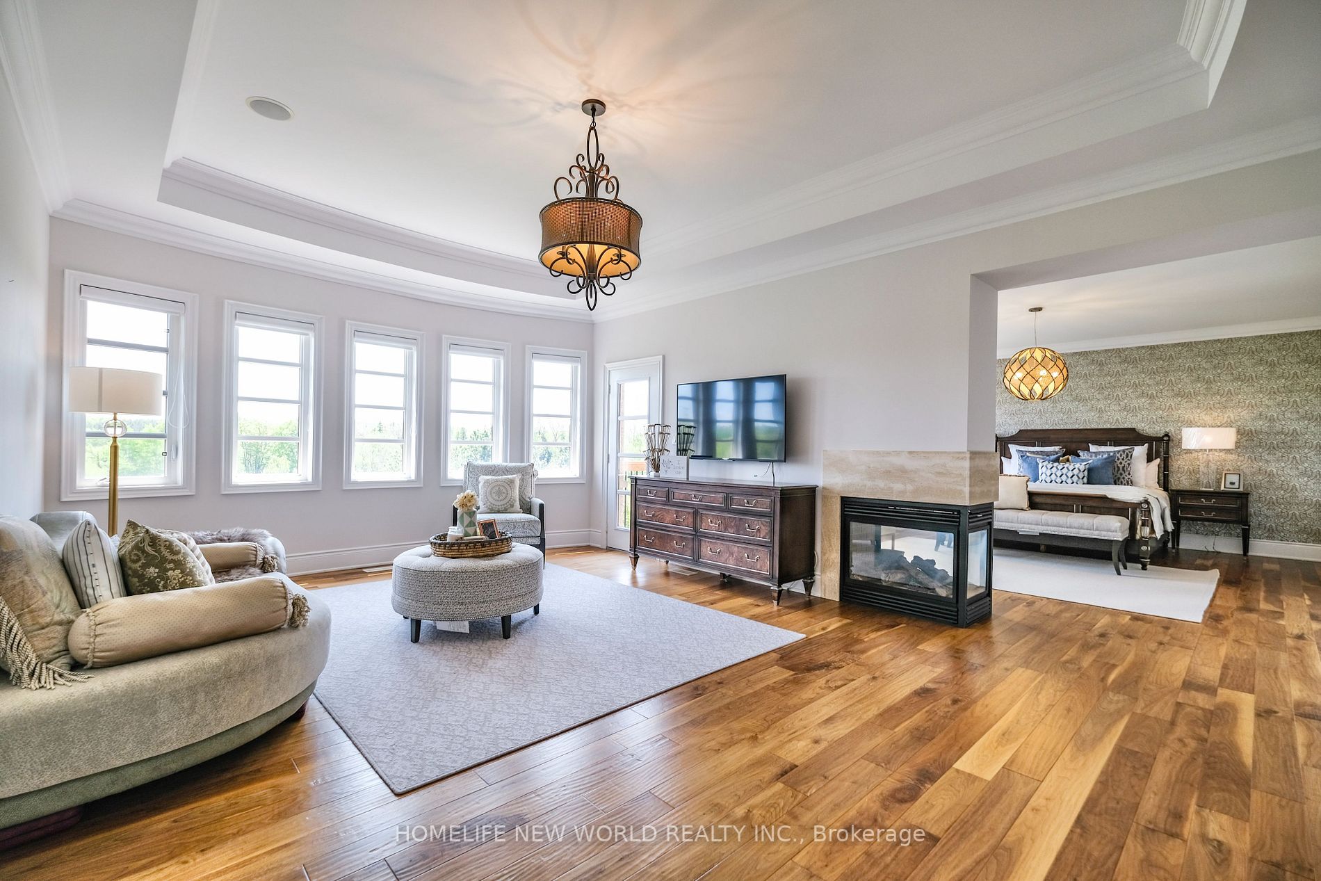 98 Carisbrooke Circ