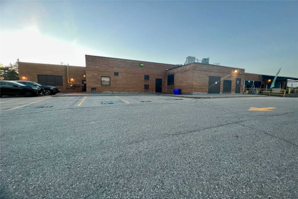 135 West Beaver Creek Rd, Richmond Hill