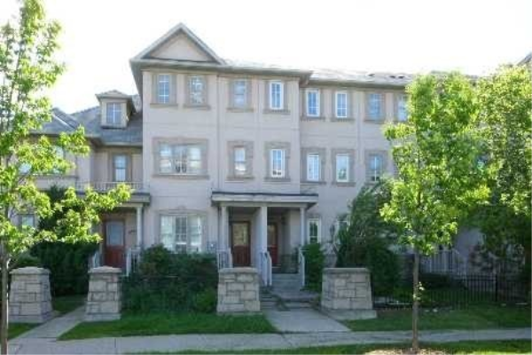 9091 Yonge St, Richmond Hill