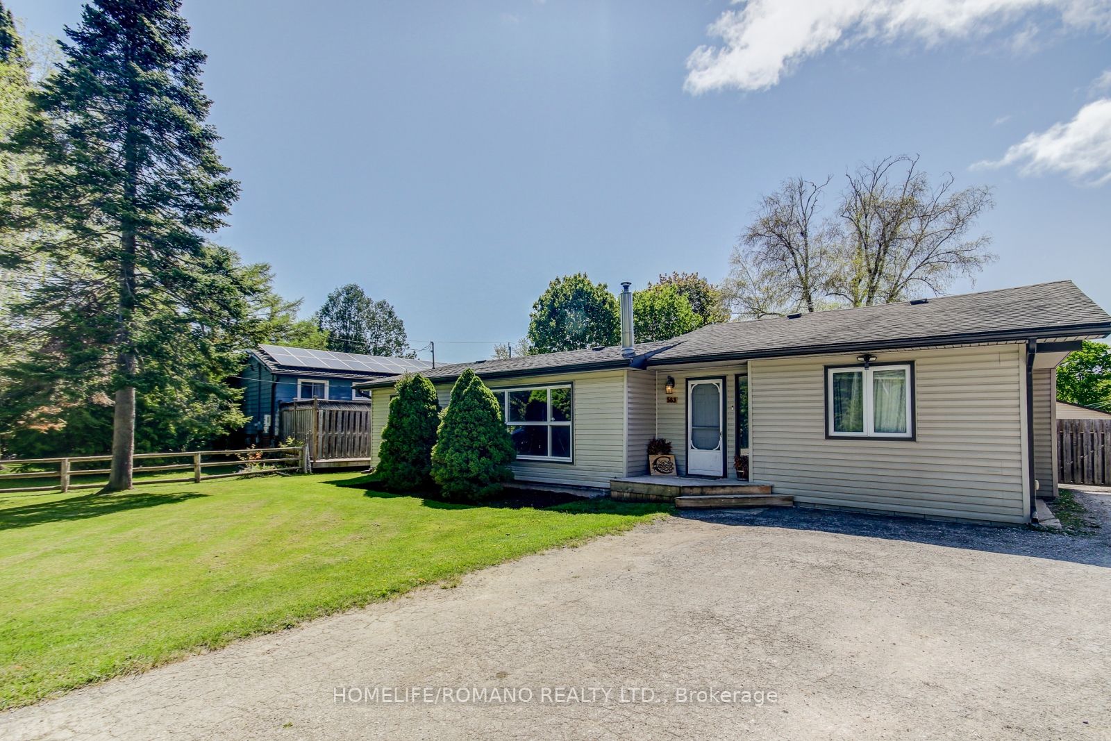 563 Mapleview Dr S