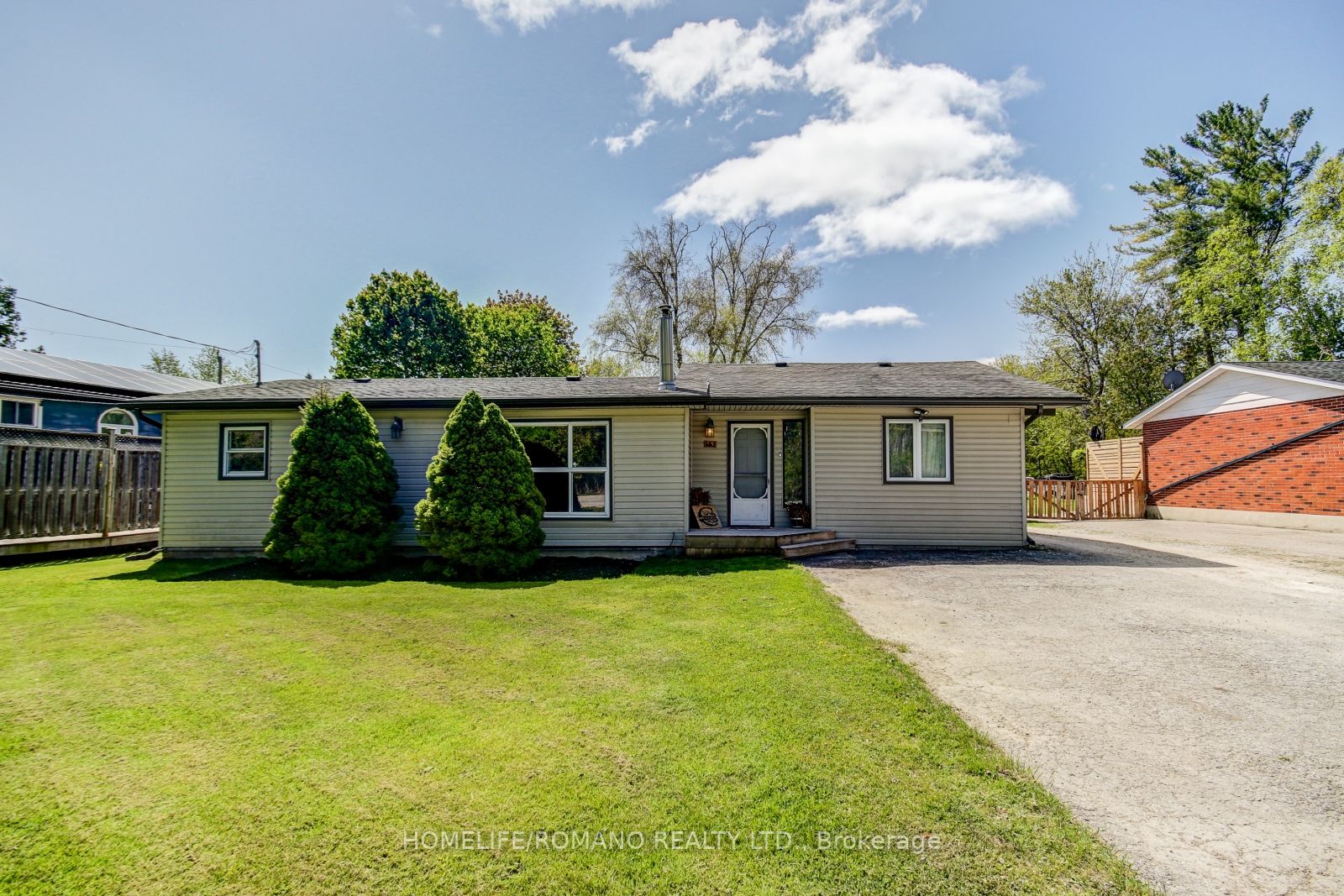 563 Mapleview Dr S