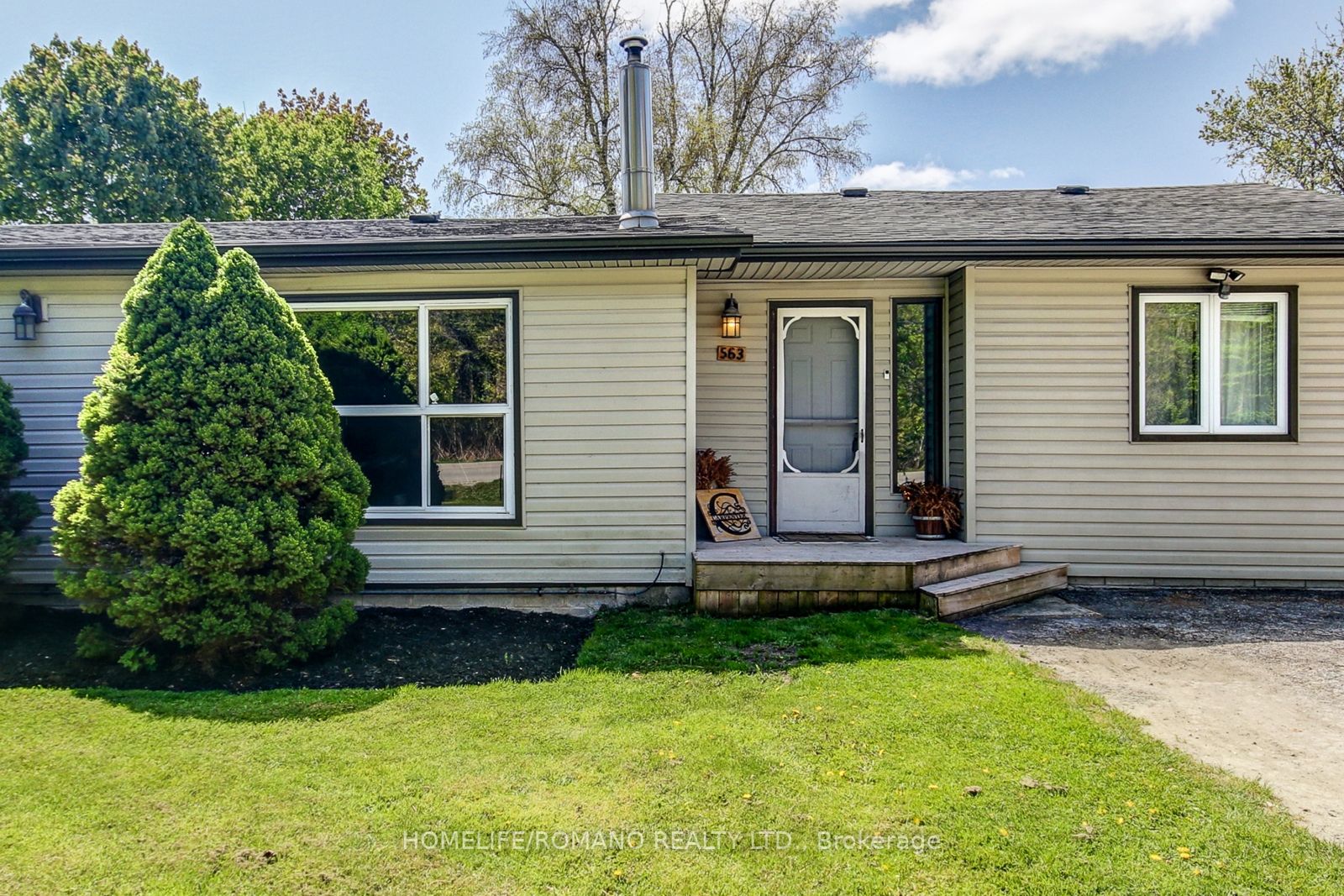 563 Mapleview Dr S