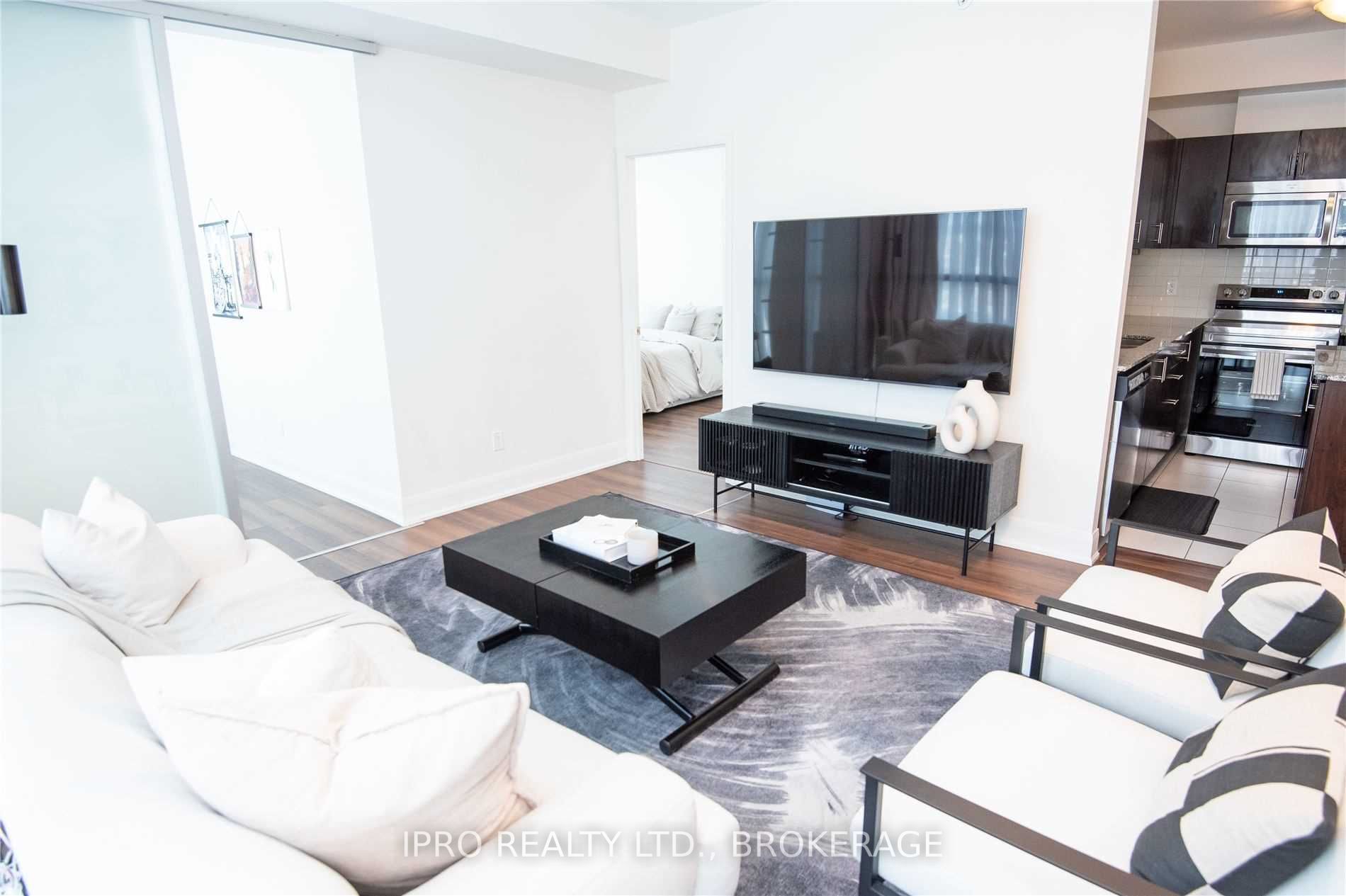 2900 Highway 7 Road, #809