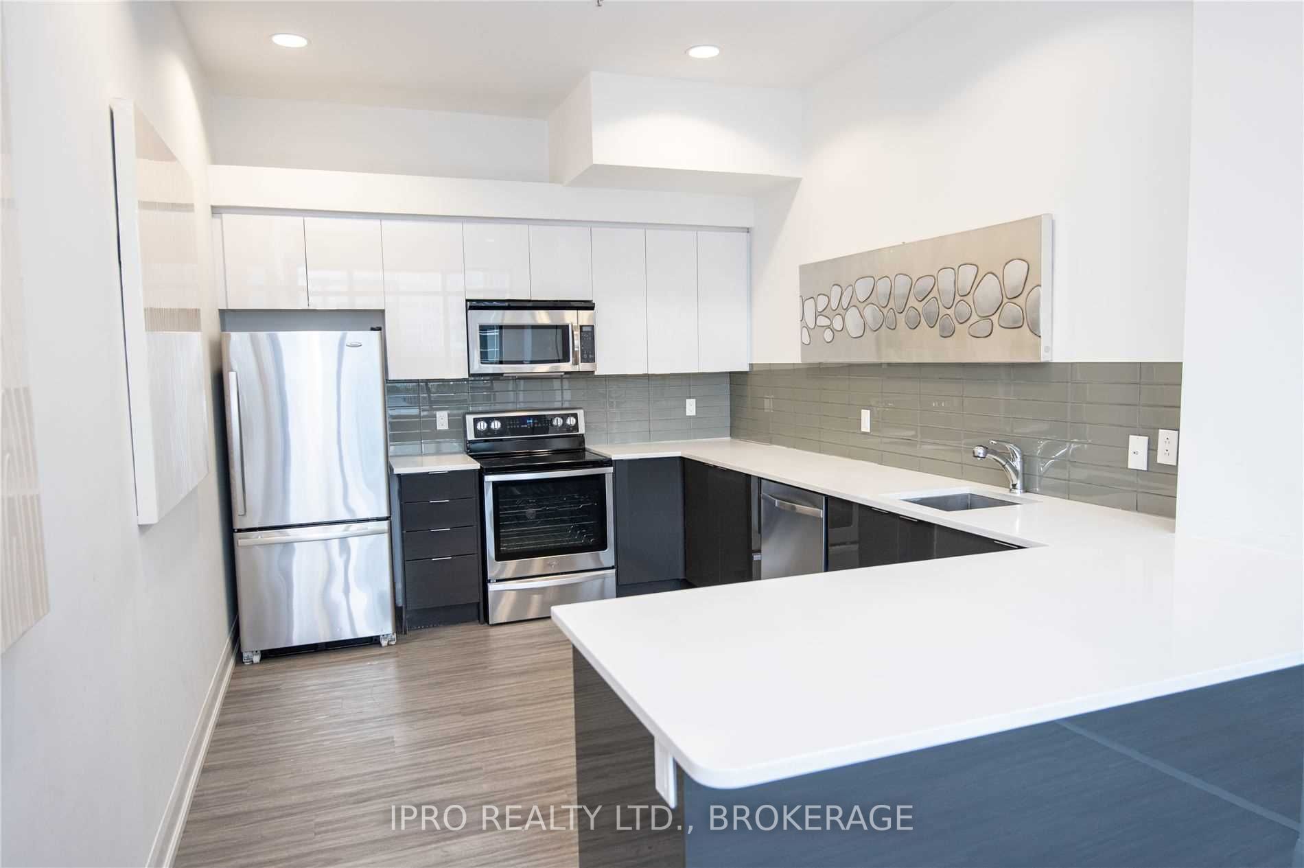 2900 Highway 7 Road, #809