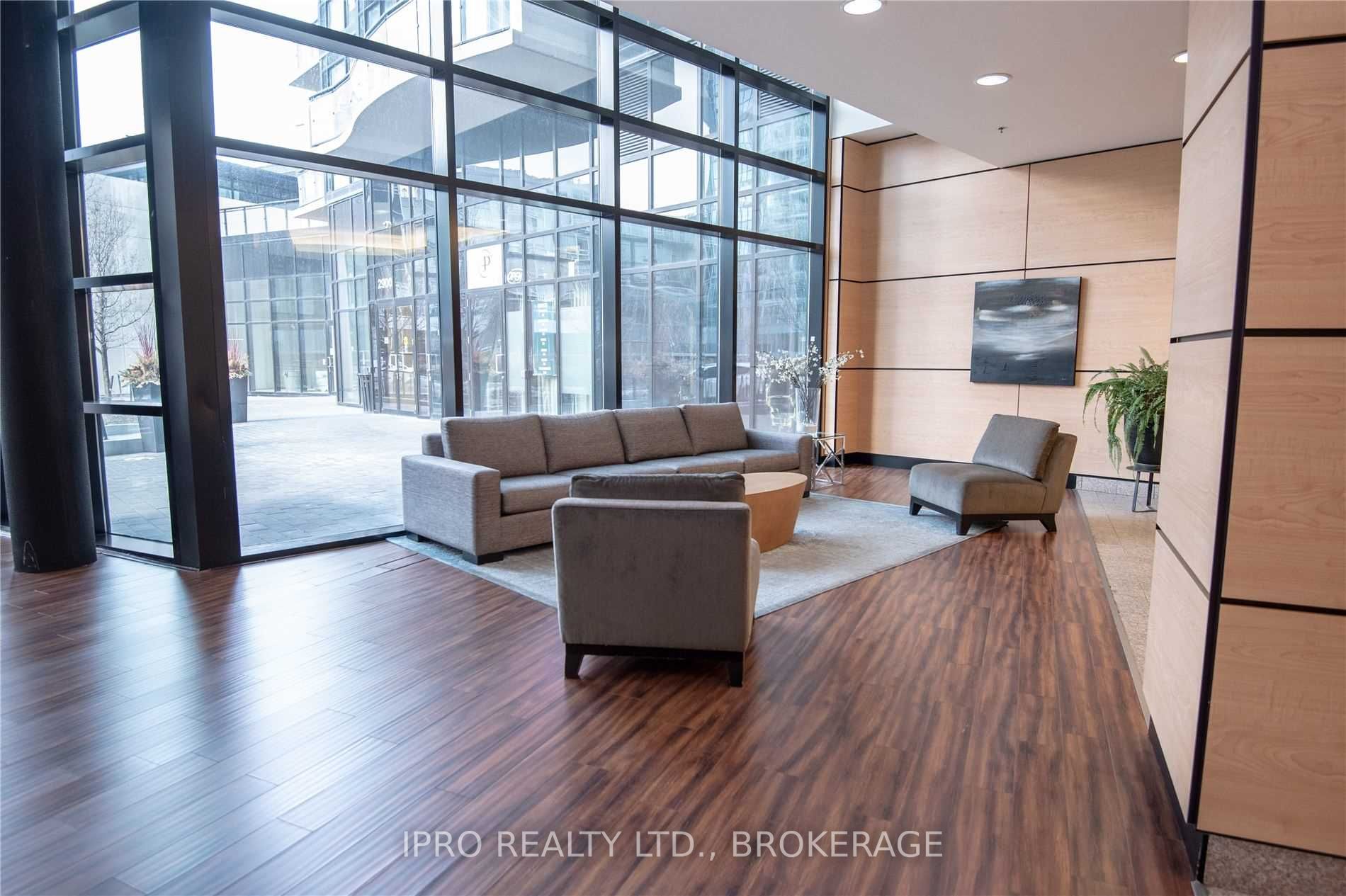 2900 Highway 7 Road, #809