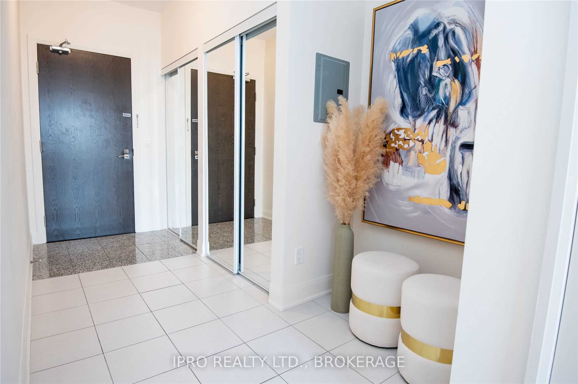 2900 Highway 7 Road, #809