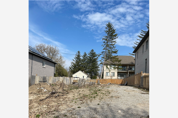 15 Dunvegan Dr, Richmond Hill