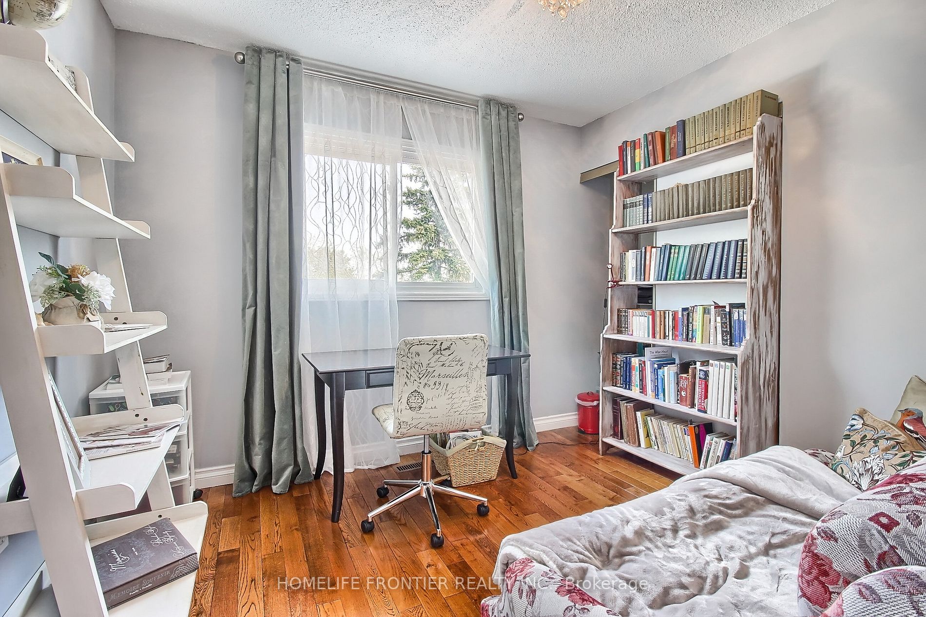 22 Baycroft Lane