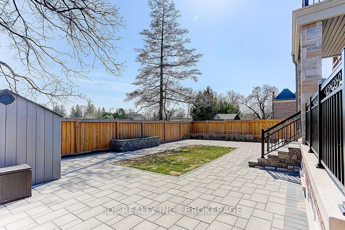 29 Elm Grove Ave