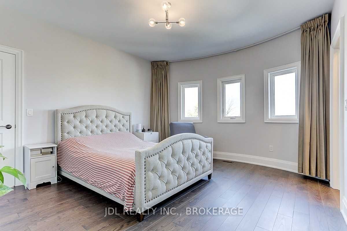 29 Elm Grove Ave