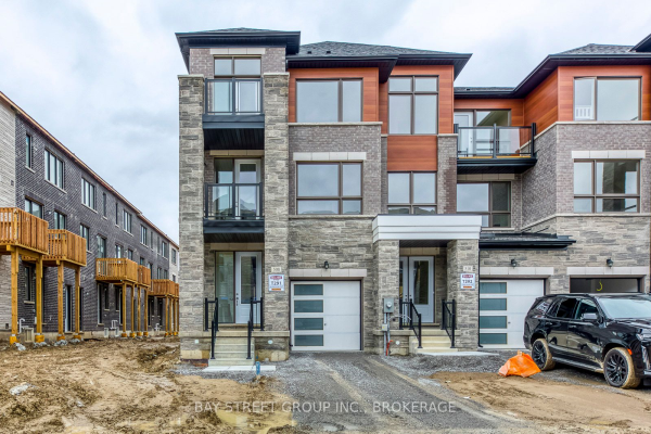 508 New England Crt, Newmarket