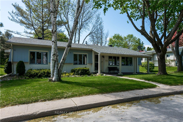 35 Flora Dr, Innisfil