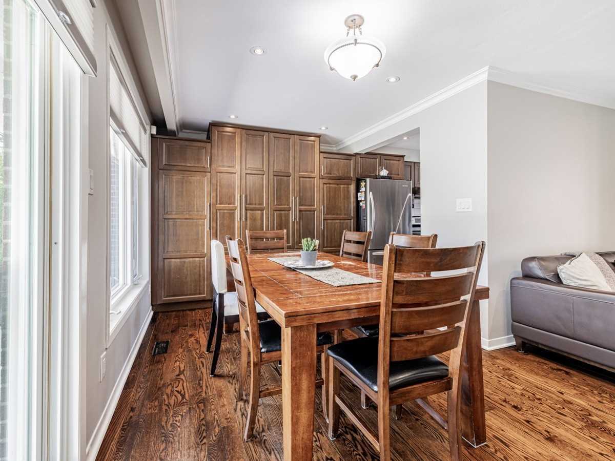121 Donhill Cres