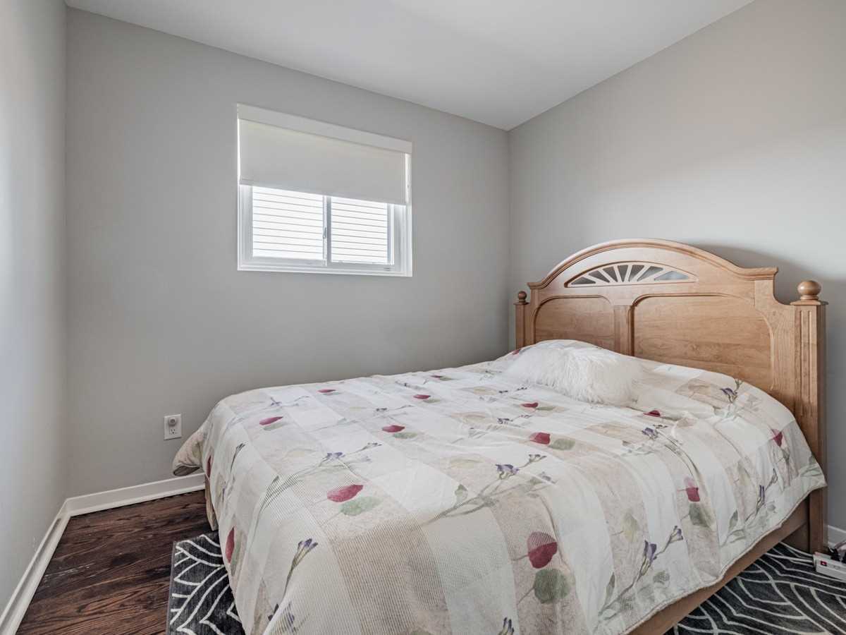 121 Donhill Cres