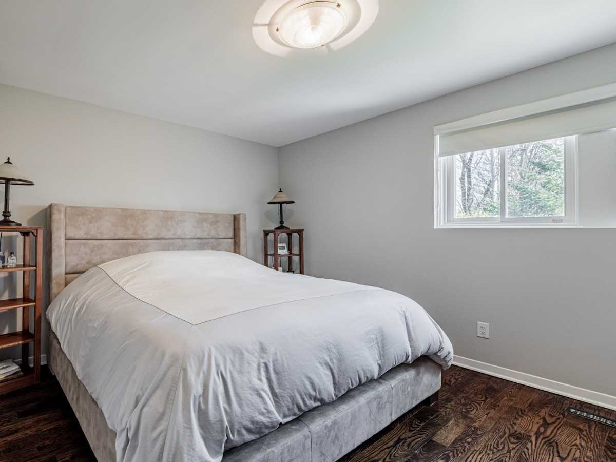 121 Donhill Cres