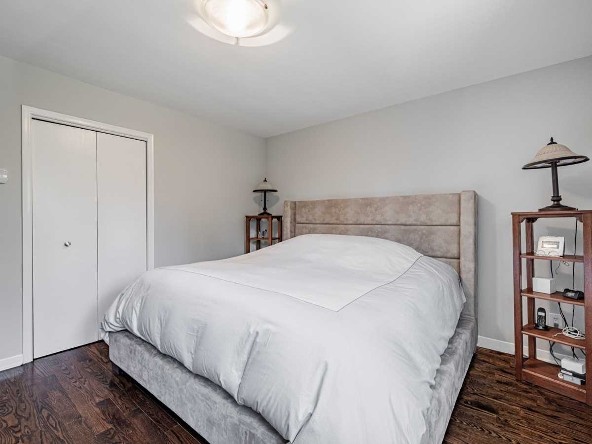121 Donhill Cres