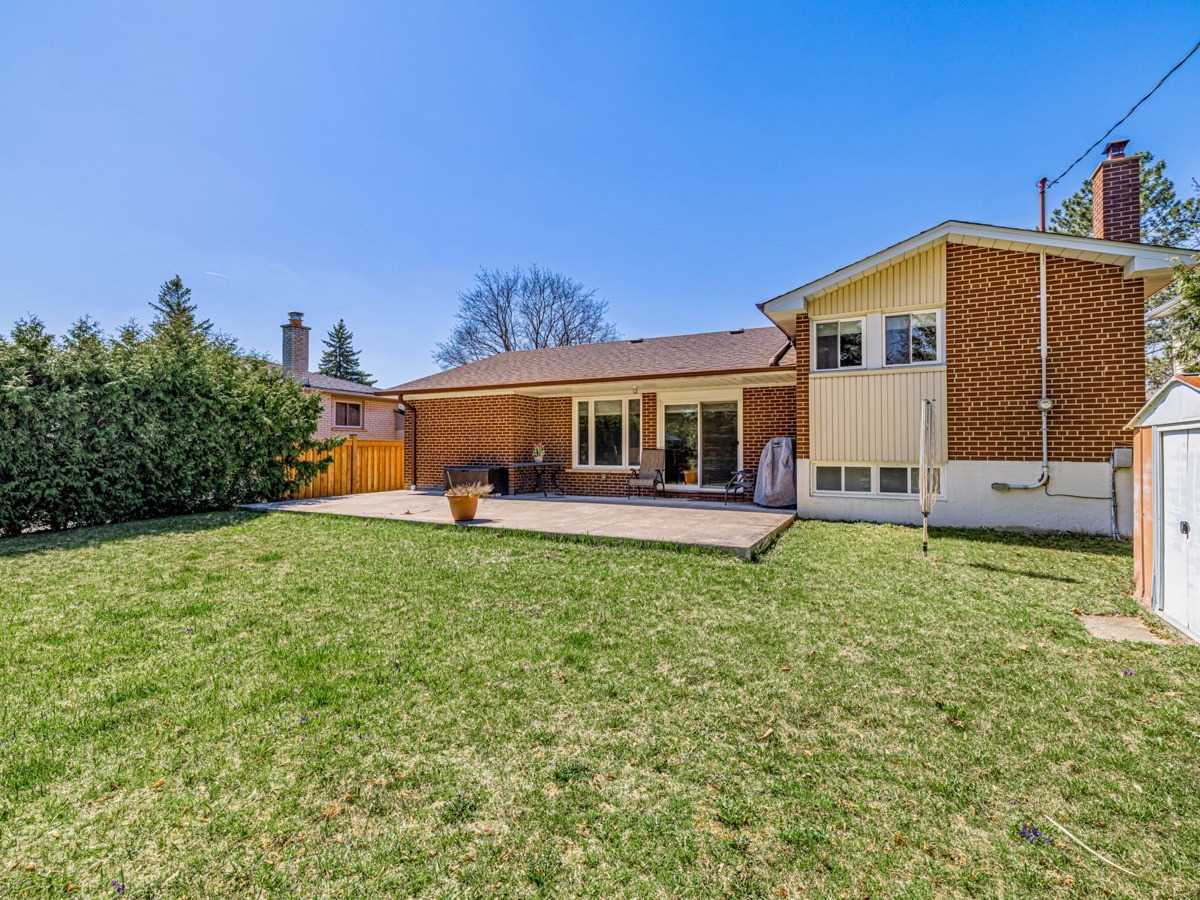 121 Donhill Cres