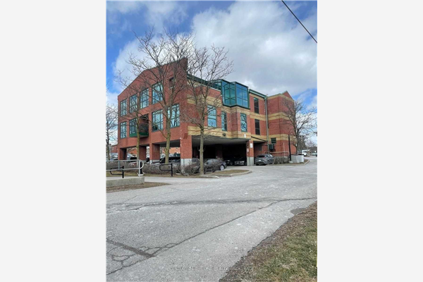 34 Civic Ave, Whitchurch-Stouffville