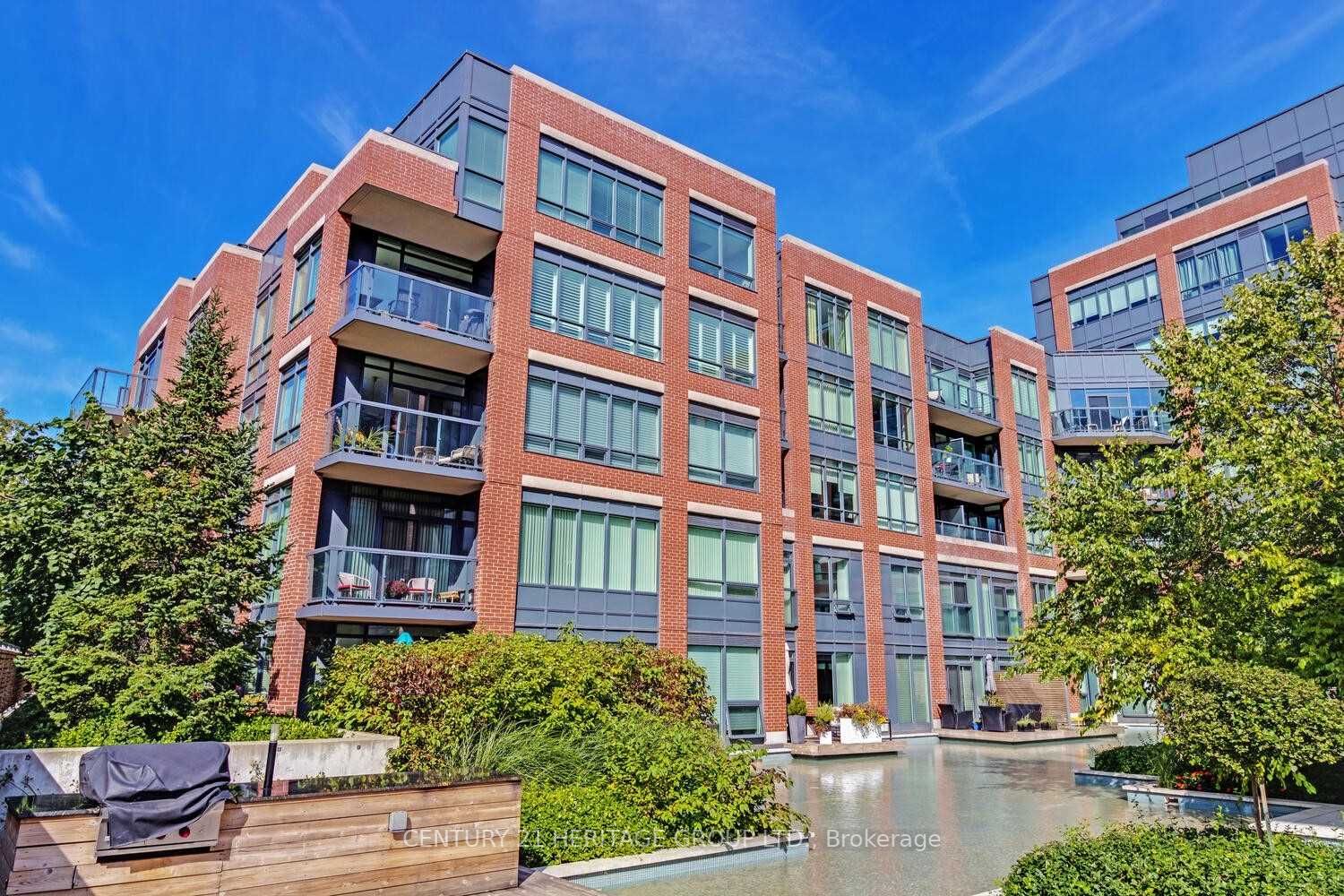 7608 Yonge St, #207