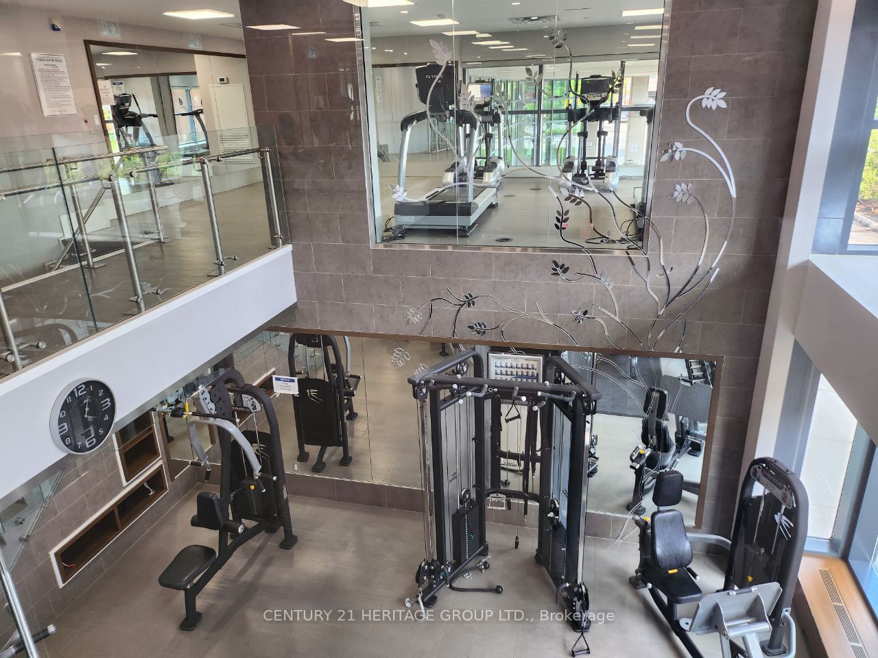 7608 Yonge St, #207