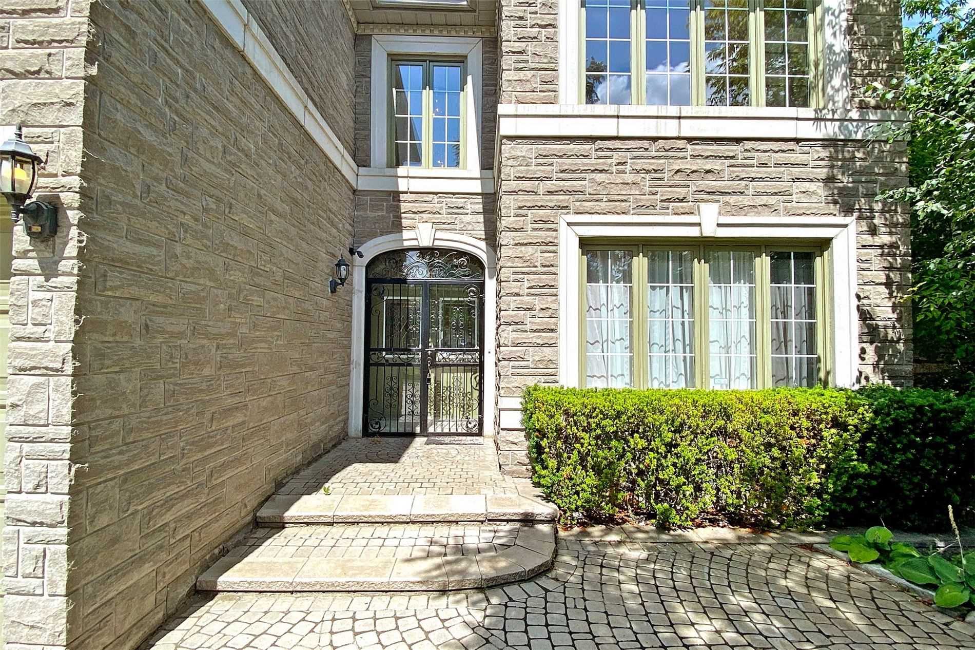 57 Cassandra Crescent