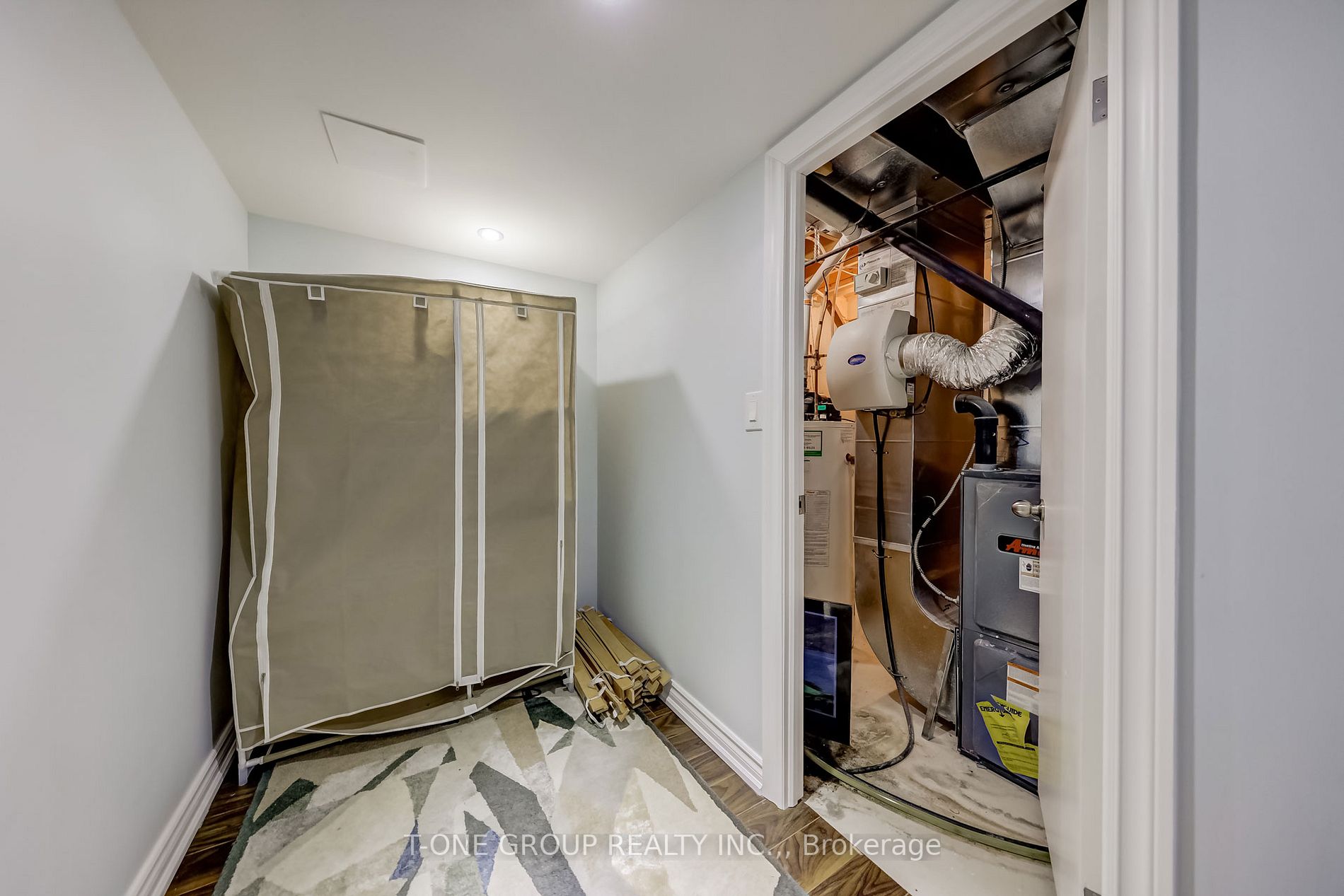 19 King William Cres