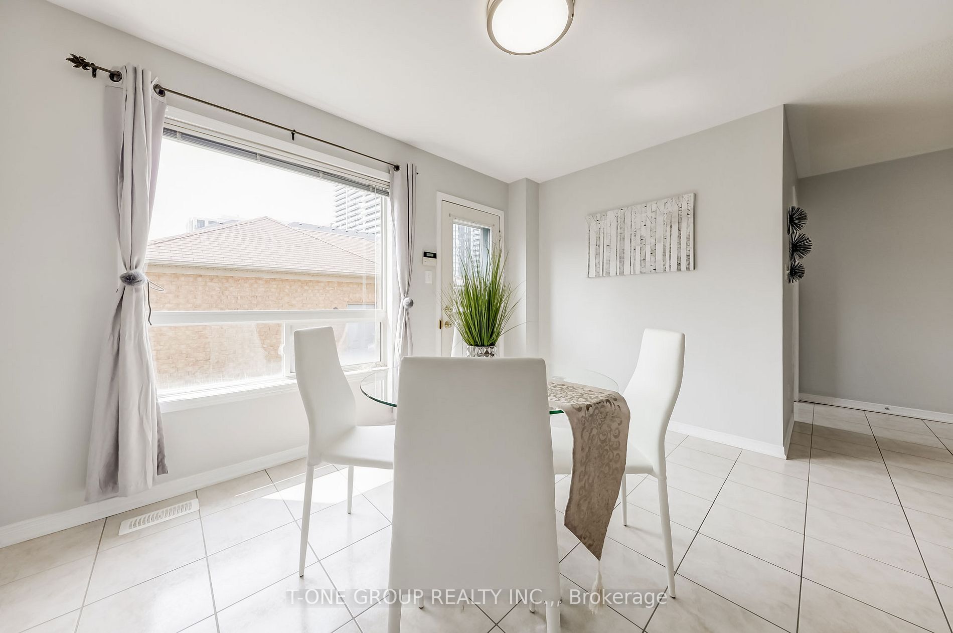 19 King William Cres