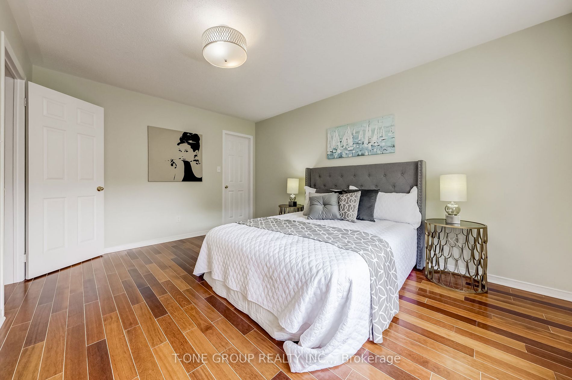 19 King William Cres