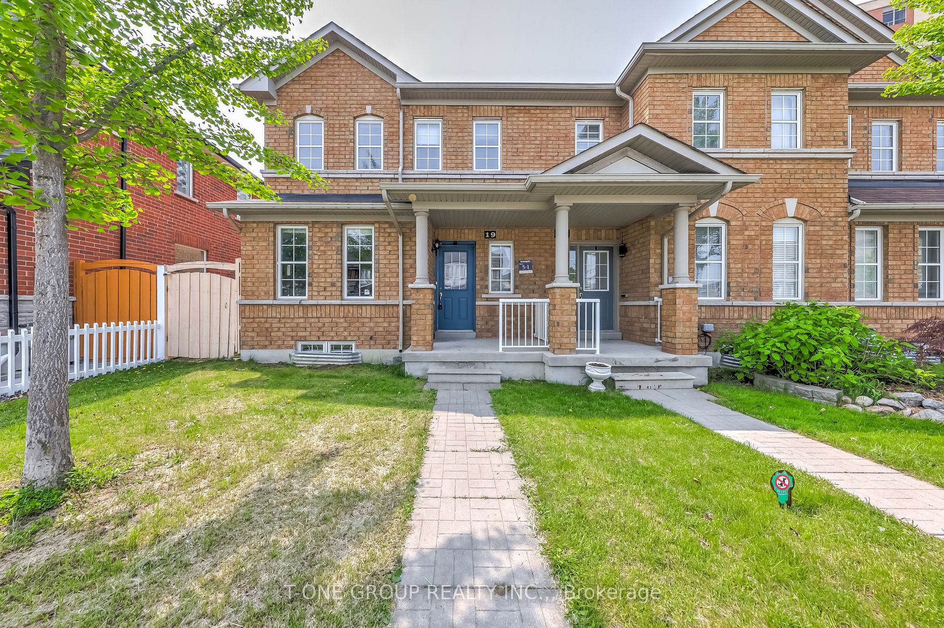 19 King William Cres