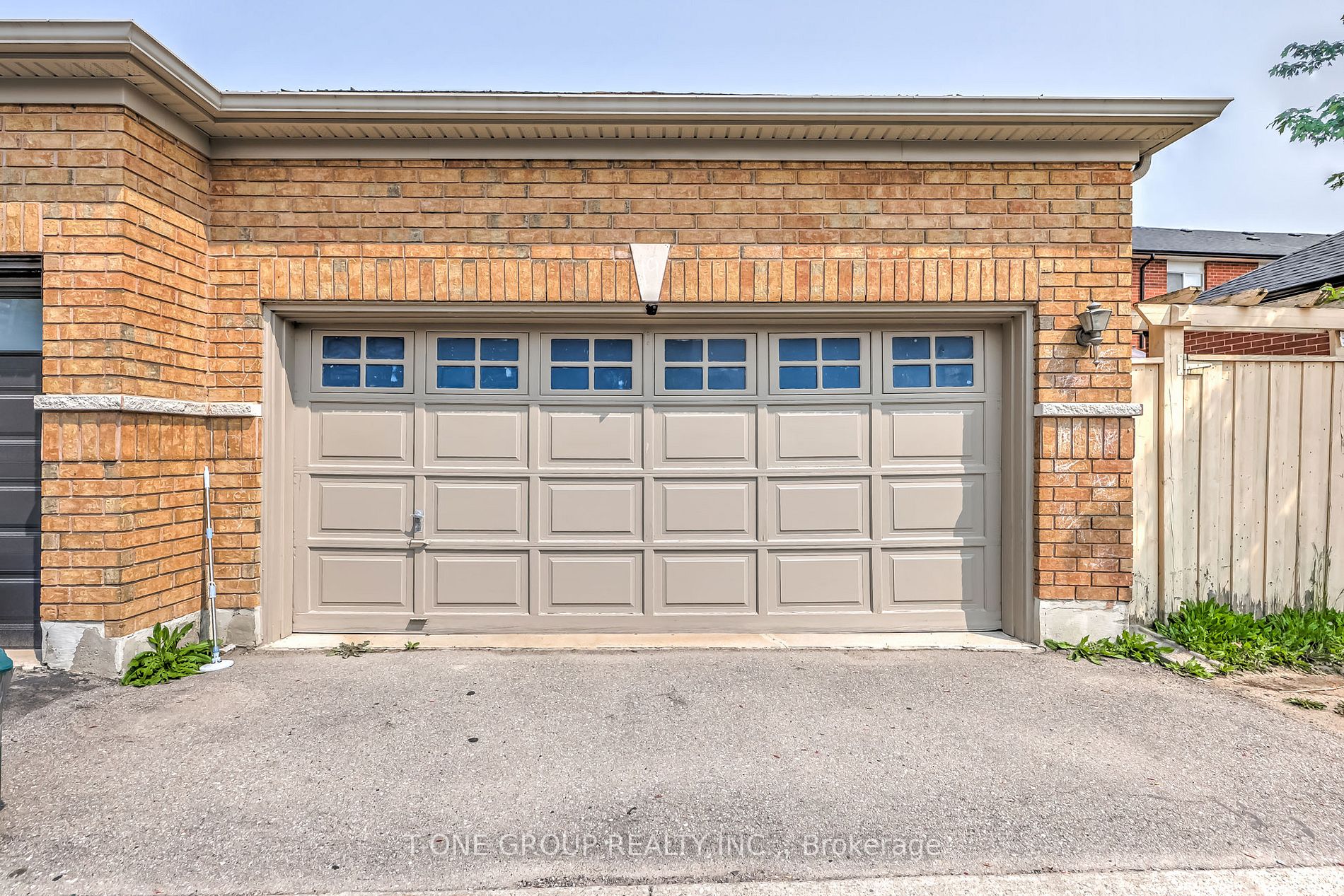 19 King William Cres