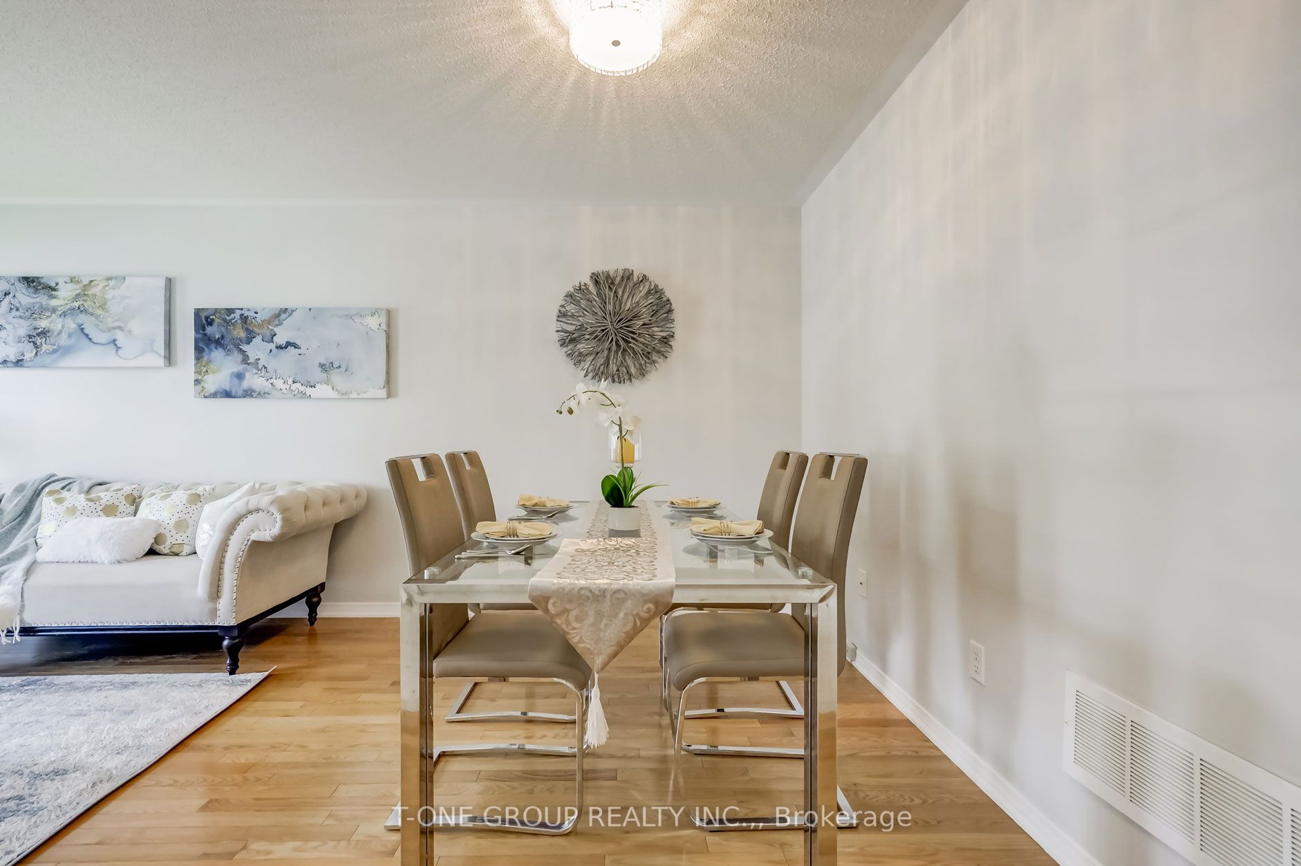19 King William Cres