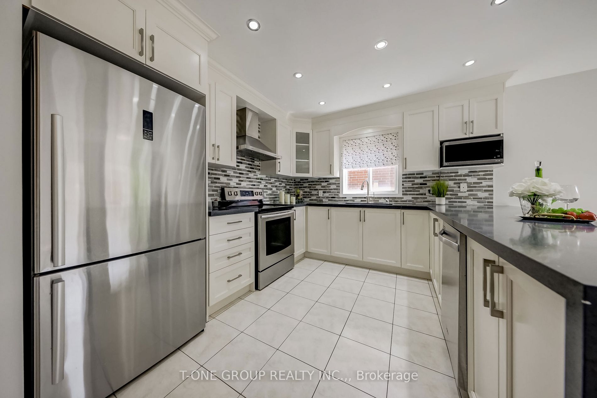 19 King William Cres