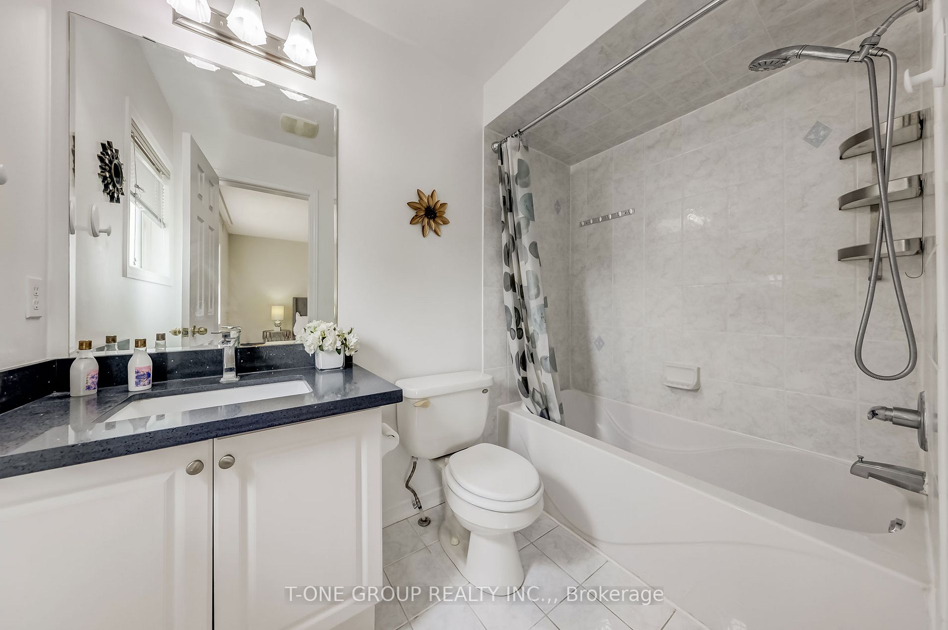 19 King William Cres