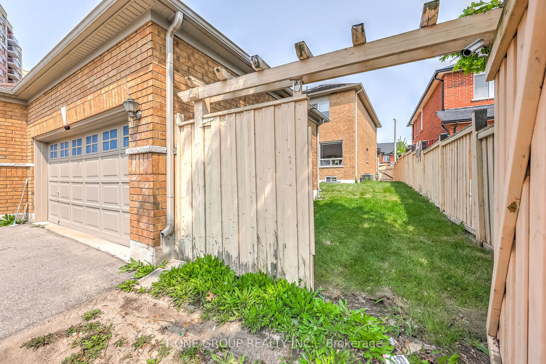 19 King William Cres
