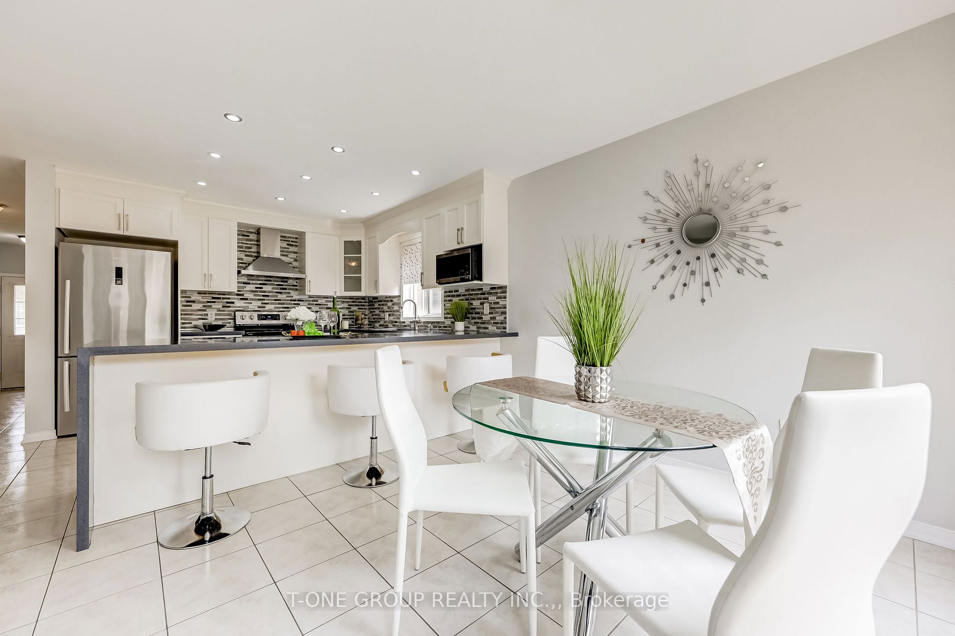 19 King William Cres