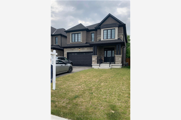21 Low Blvd, Uxbridge